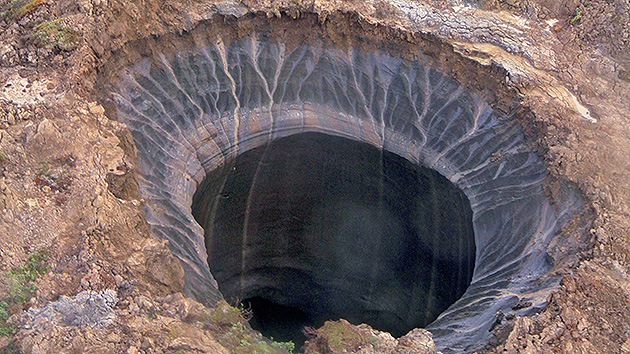 Científicos creen que el foso gigante de Siberia se convertirá en un lago