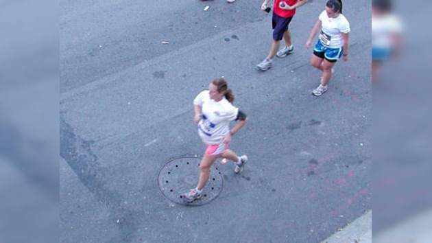 Parto maratoniano: cruza la meta y da a luz a una niña