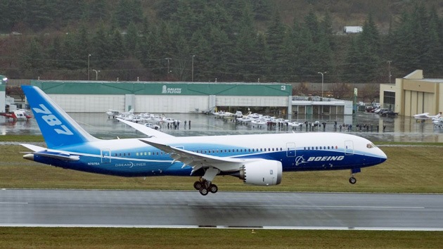 ¿La mala suerte vuela más rápido que el Boeing 787 Dreamliner?