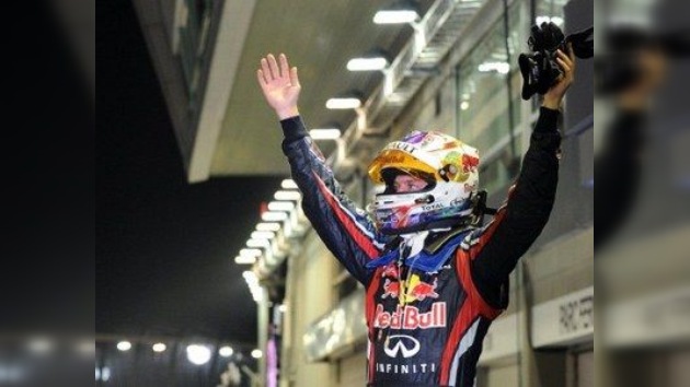 Vettel, ganador del GP de Singapur, a un paso del título