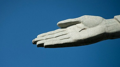 Transforman a humanos en piedra con un truco psicológico
