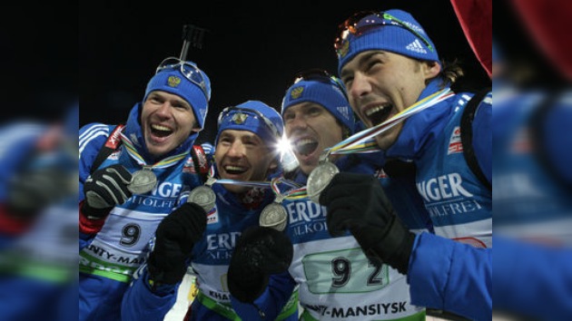 Rusia gana la plata en el relevo del Campeonato Mundial de Biatlón