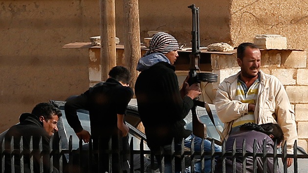 La asesora de Obama confiesa que EE.UU. suministra ayuda "letal" a la oposición siria