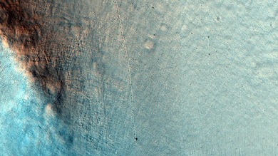 Rieles en Marte: ¿un mensaje extraterrestre o el paseo de una piedra?