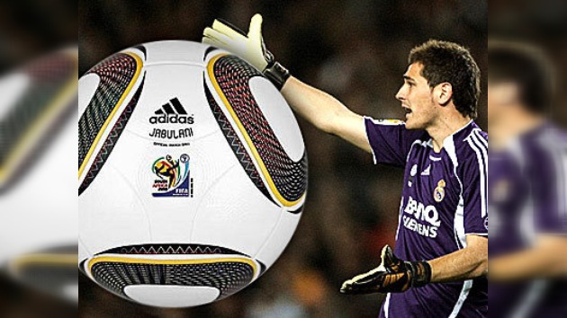 La pelota del Mundial 2010 provoca numerosas críticas