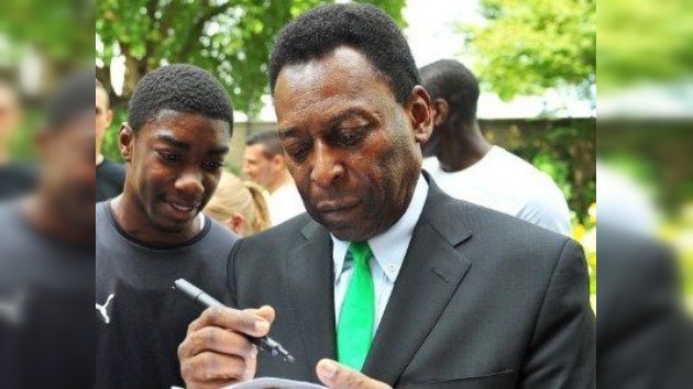 Pelé enviará vídeos a Messi para que vea cómo jugaba