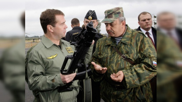 Las tres grandes debilidades del Ejército según Medvédev