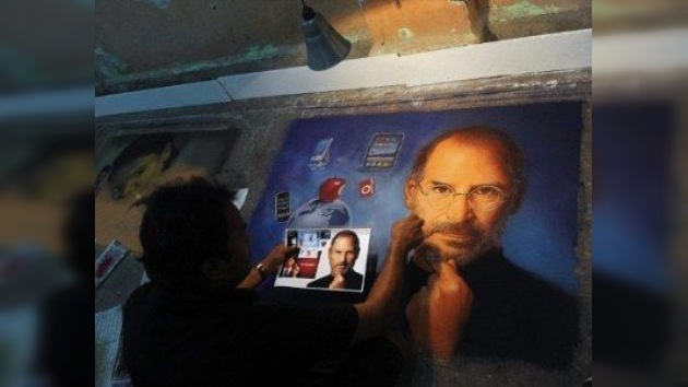 La madre de Steve Jobs aún no sabe que su hijo falleció