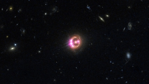 ¿A qué velocidad gira un agujero negro supermasivo?