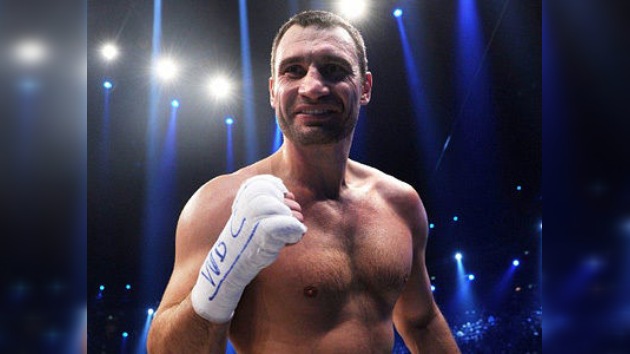 El campéon de boxeo Klichkó tumba el rumor sobre su retirada