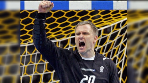 Un portero lesionado y ya en retiro ficha para un grande del balonmano europeo