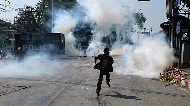 Crisis en Tailandia: La oposición da 2 días al Gobierno para dimitir y sigue protestando