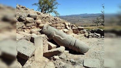 En México hallan escultura prehispánica de un jugador de pelota