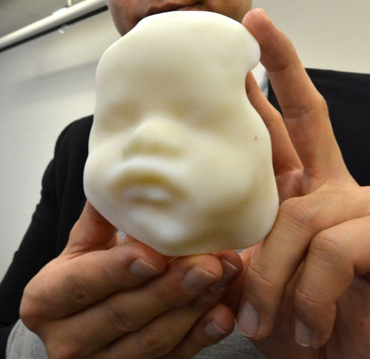 Conozca A Su Futuro Bebe Crean Un Modelo 3d Del Feto De Tamano Natural Rt