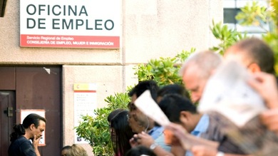 Primer aniversario de la reforma laboral española, una 'trituradora' de empleo