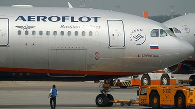 La guardia fronteriza ucraniana obliga a pilotos rusos de Aeroflot a dormir en el avión