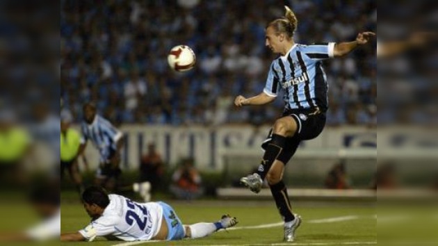 Maxi López renuncia al Gremio y el club estudia medidas legales contra él