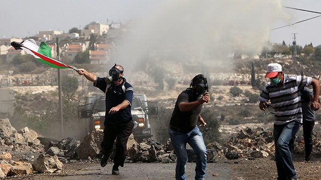 Video: La Policía de Israel rocía colegios palestinos con aguas residuales