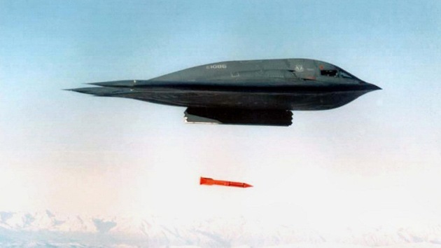 El Pentágono recorta con una mano e invierte en armas nucleares con la otra