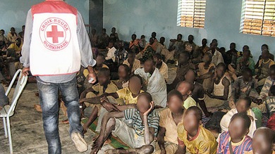 Liberan a casi 400 niños esclavos en África