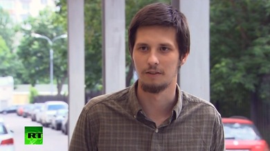 Putin condecora por su coraje al colaborador de RT herido en Ucrania