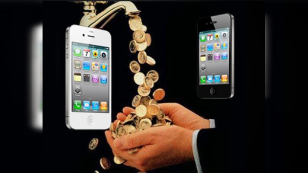 Un joven de EE. UU. ganó 130.000$ al vender piezas blancas para el iPhone 4