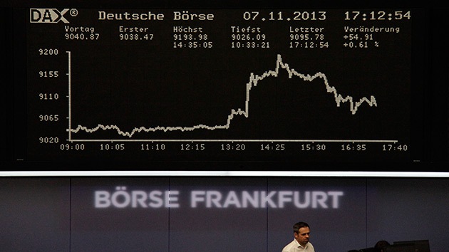 Frankfurt comienza la conversión directa de yuanes en euros