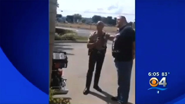 EE.UU.: Policía de Florida detiene a un ciudadano por grabar una detención