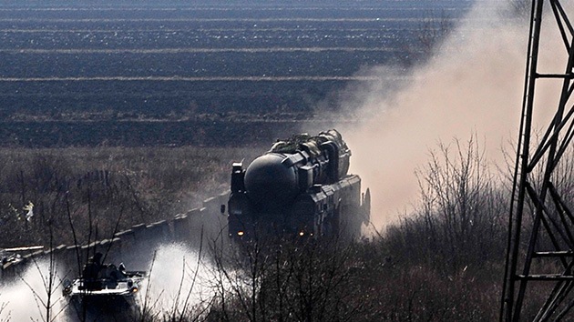 Reducir armas nucleares, ¿táctica de EE.UU. para tener triple ventaja sobre Rusia?