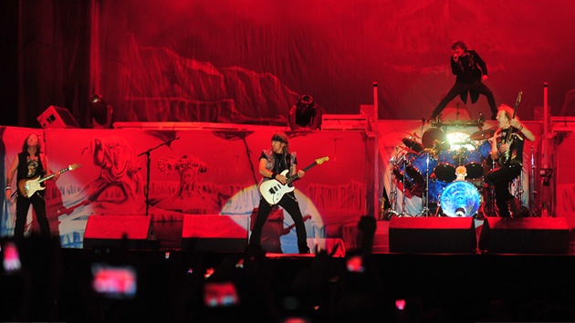Nuevo modelo: Iron Maiden recopila datos de quienes descargan su música gratis