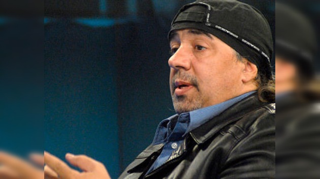 Maradona, acusado por su ex secretario de recibir sobornos