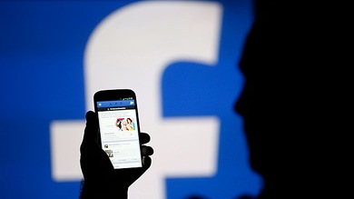 Experimento en Facebook: ¿qué sucedería si marcamos 'Me gusta' en todo lo que vemos?