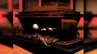 Reabren la polémica en torno a Lenin: ¿enterrarlo o dejarlo en el mausoleo?