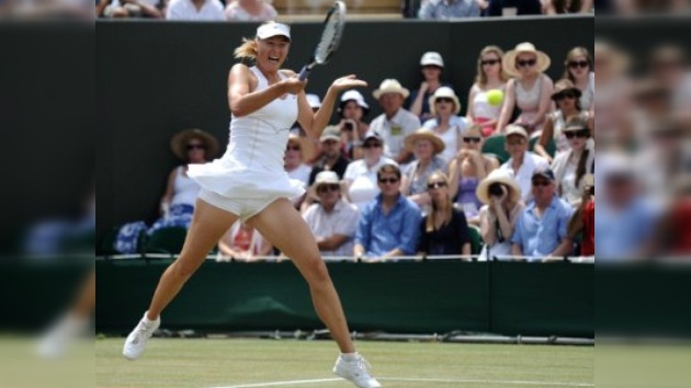 Wimbledon: pasa Sharápova, caen Petrova y Pervak