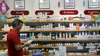 Populares suplementos vitamínicos aumentan el riesgo de cáncer en los varones