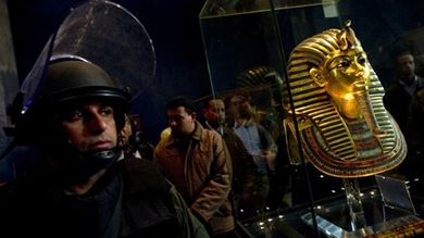 A Egipto le crecen los arqueólogos-pirata