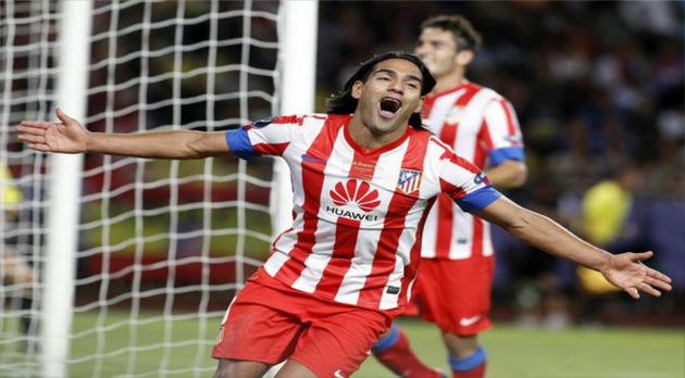Con 'hat trick' de Falcao, el Atlético de Madrid gana la Supercopa de Europa