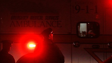 Bomberos rehúsan ayudar a un hombre moribundo porque no llamó al 911