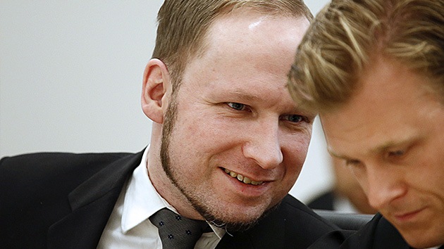 Anders Breivik dice que su cárcel noruega es "una pequeña Abu Ghraib"