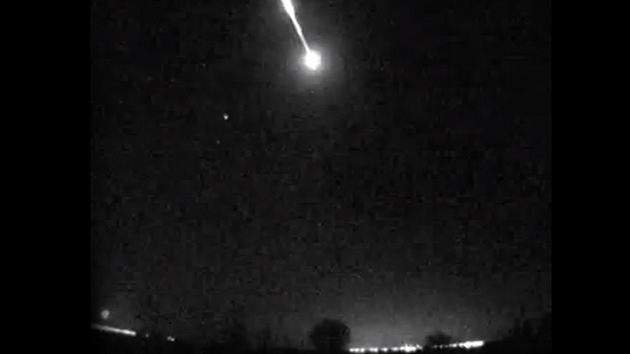 Video: Una bola de fuego alumbra el cielo del centro de España