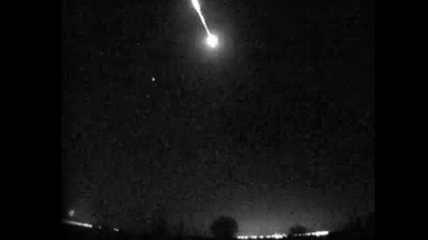 Video: Una bola de fuego alumbra el cielo del centro de España