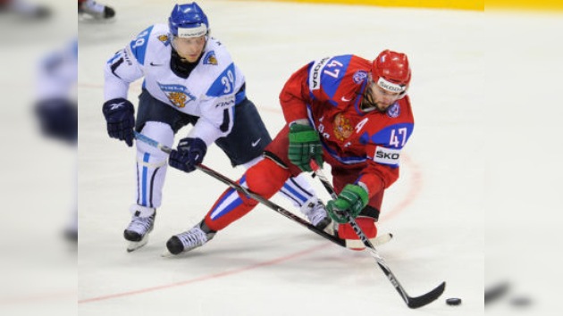 Rusia cae ante Finlandia pero logra avanzar a cuartos de final del Mundial de Hockey