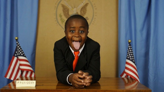 Video: Un 'minipresidente' sustituye a Barack Obama y da un mensaje a la nación