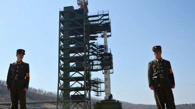 Corea del Norte lanza un cohete de largo alcance