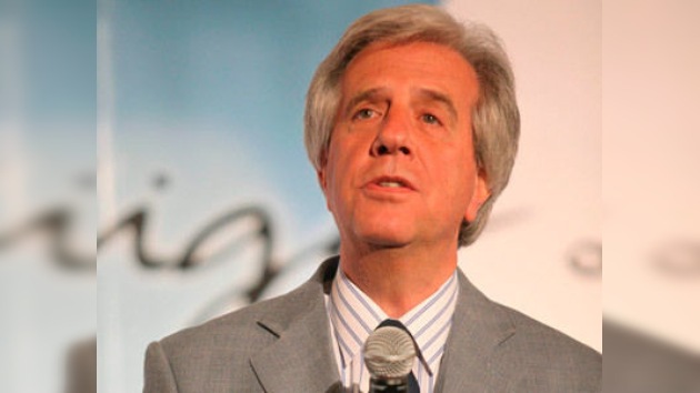 Por la boca 'muere' el político: un comentario sobre Argentina 'jubila' a Tabaré Vázquez