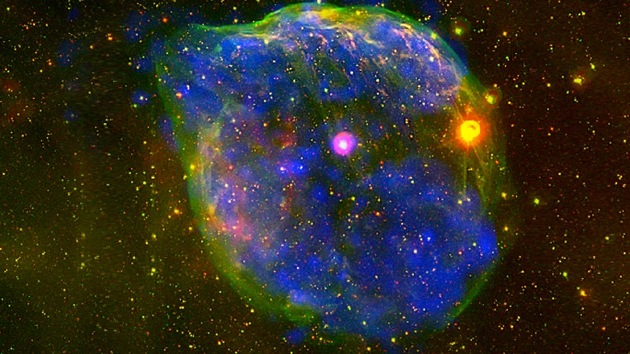 Broma espacial de Halloween: encuentran un rostro fantasmal en el cosmos
