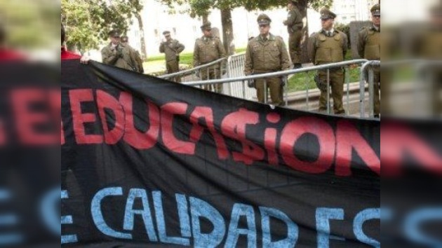 Jóvenes chilenos cruzan los Andes en busca de educación gratuita