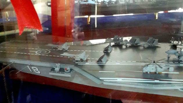 China saca a la luz una maqueta de su futuro portaaviones nuclear tipo Nimitz