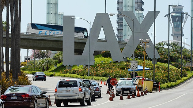 'Hackean' las pantallas de vuelos del aeropuerto internacional de Los Ángeles