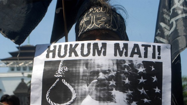 El director de la película que encendió la ira musulmana dice que "el islam es un cáncer"